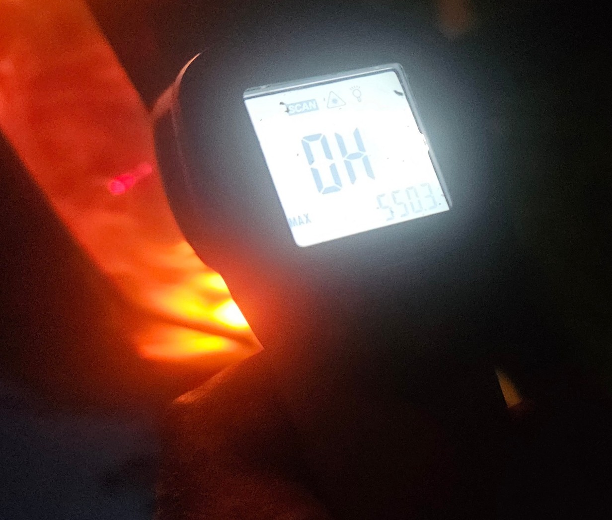 OH! Czyli pirometr wskazuje ponad 550 stopni